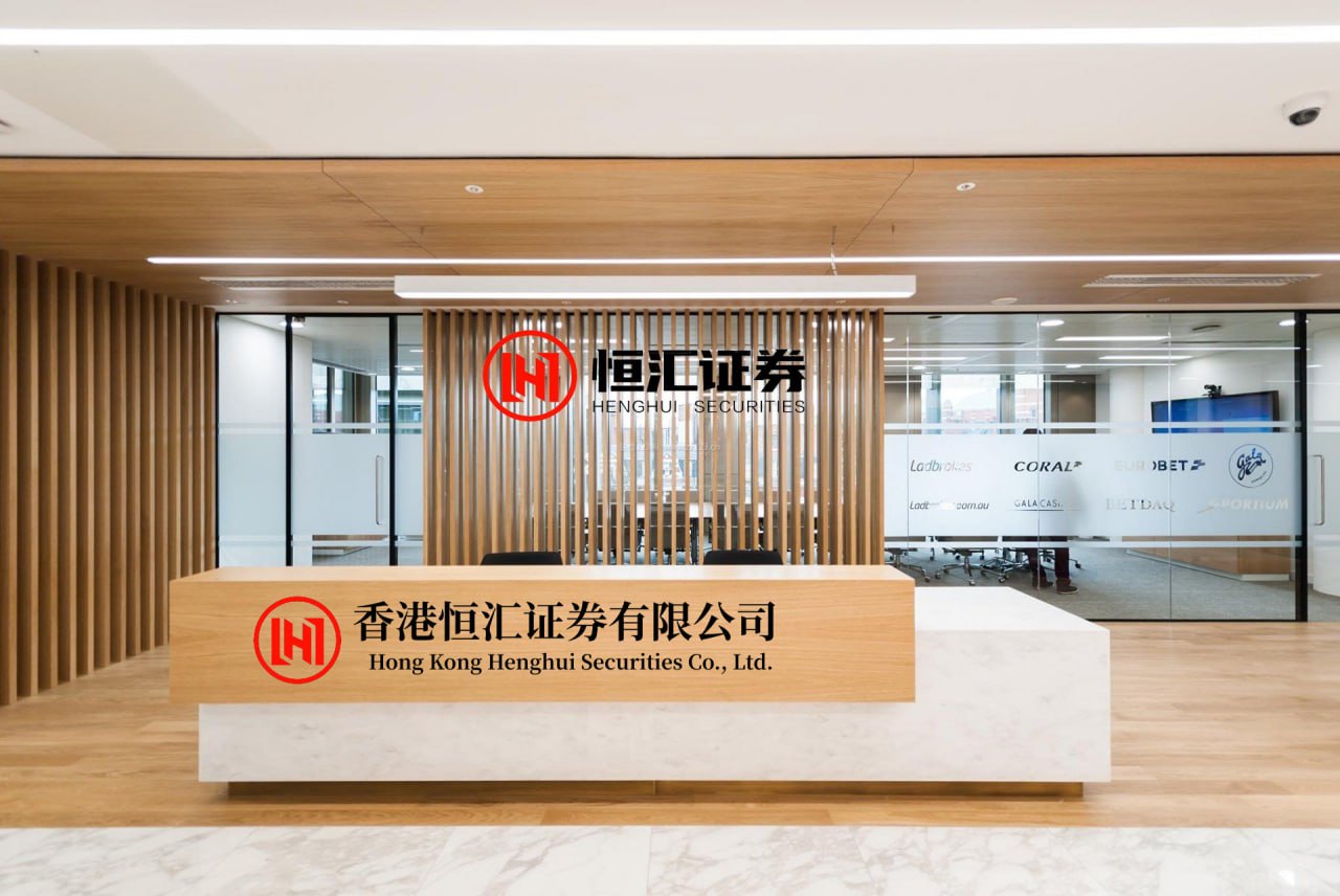 九牛网 他是渣滓洞特殊信使，却含冤入狱13年，32年后平反，喜极而泣